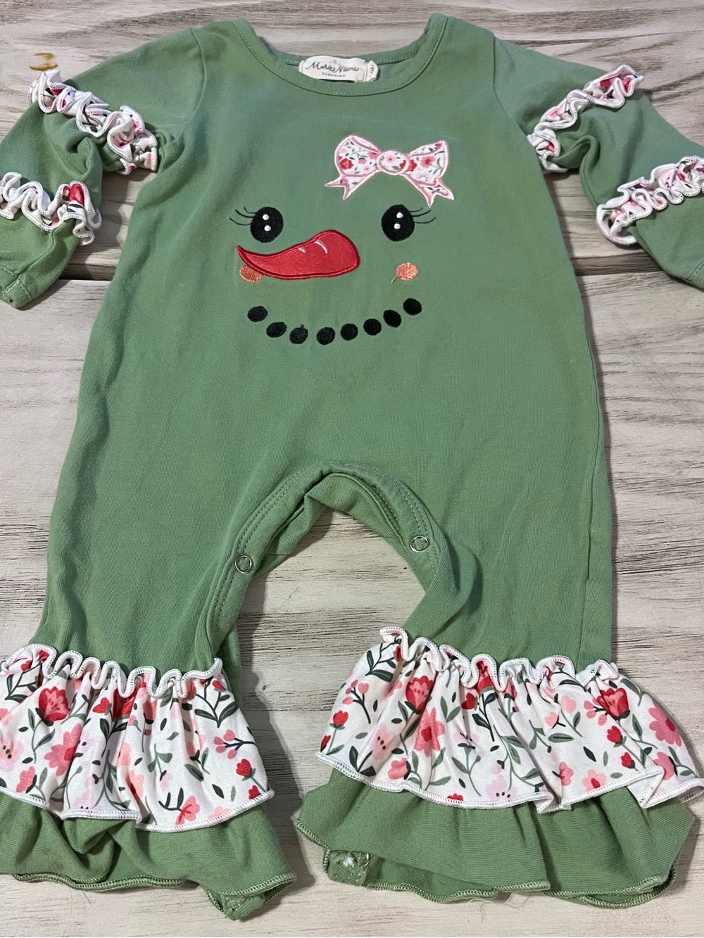 Marie Nicole Snowman Ruffle Romper 3–6M